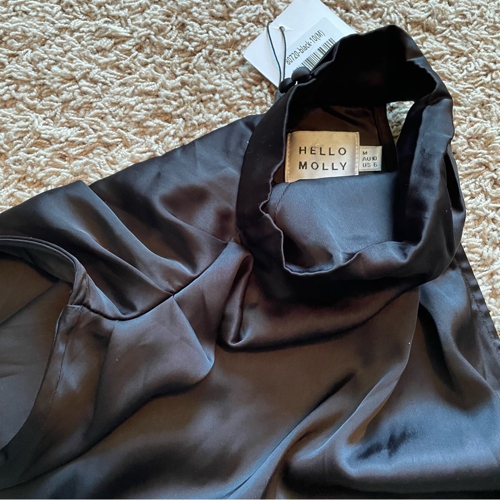 Hello Molly Black Satin Jumpsuit Womens 6 Sleeveless Thin Silky Sleek NWT - Picture 6 of 15